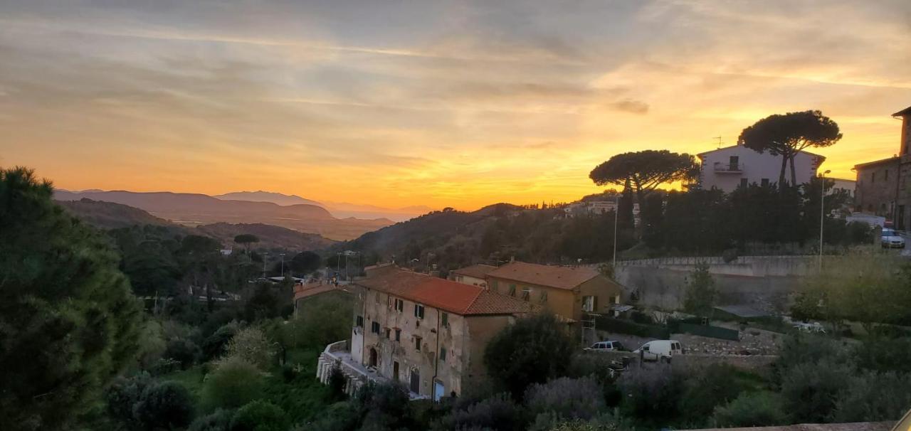 Casina Toscana, Cozy Studio In The Heart Of Campiglia Marittima With Free Wi-Fi Eksteriør billede